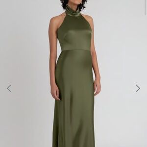 Jenny Yoo Bridesmaids Nicole Dress in Olive Green Lux Satin, Size 6 tall